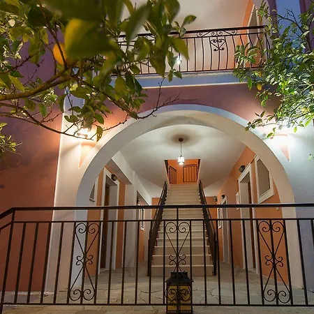 فندق Katerina Palace 4*