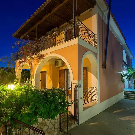 فندق Katerina Palace 4*